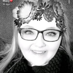 Meet your Posher, Macy